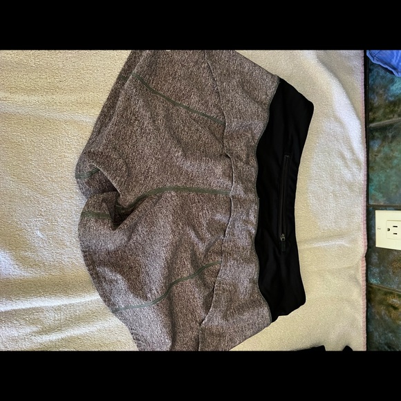 lululemon shorts - Picture 3 of 3